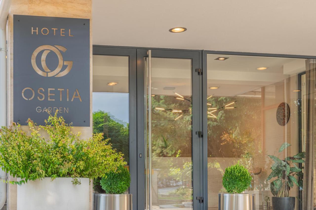 Hotel Osetia Garden Momchilgrad Bagian luar foto